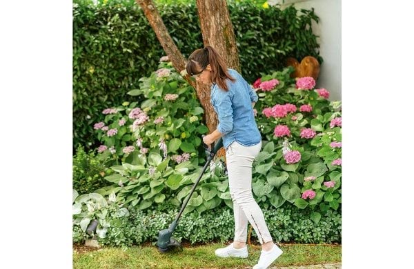 Bosch Aparador de Relva EasyGrassCut 18V-230 06008C1A03 Image 2